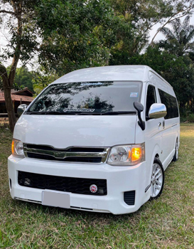 บริการให้เช่ารถตู้