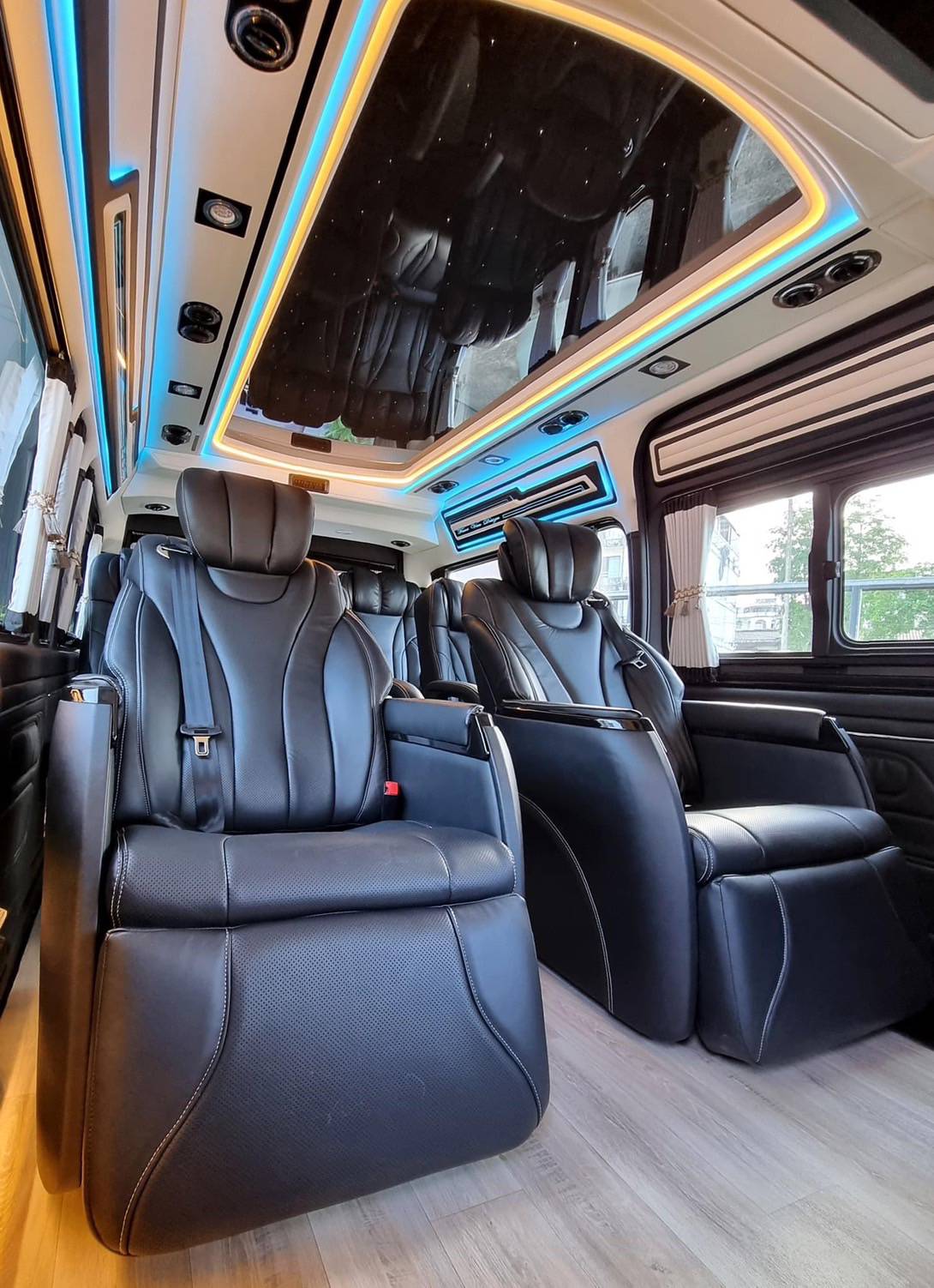 รถตู้สุราษฎร์ธานี