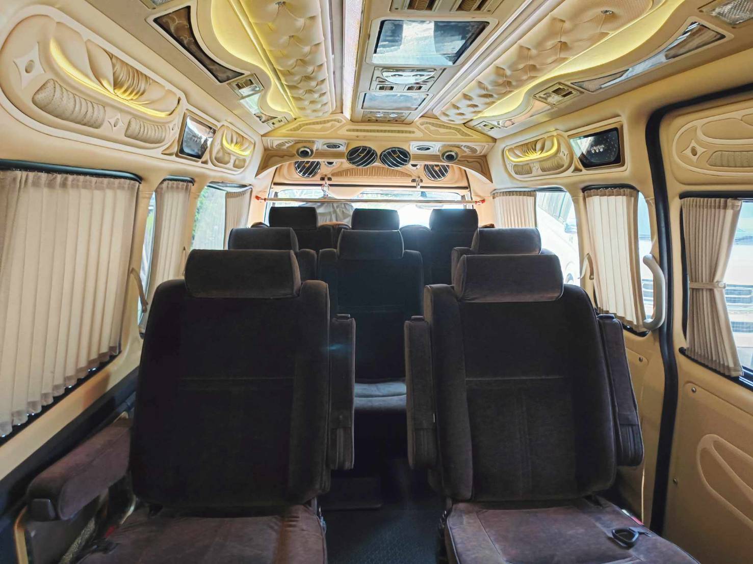 รถตู้รับส่งสถานีรถไฟสุราษฎร์ธานี